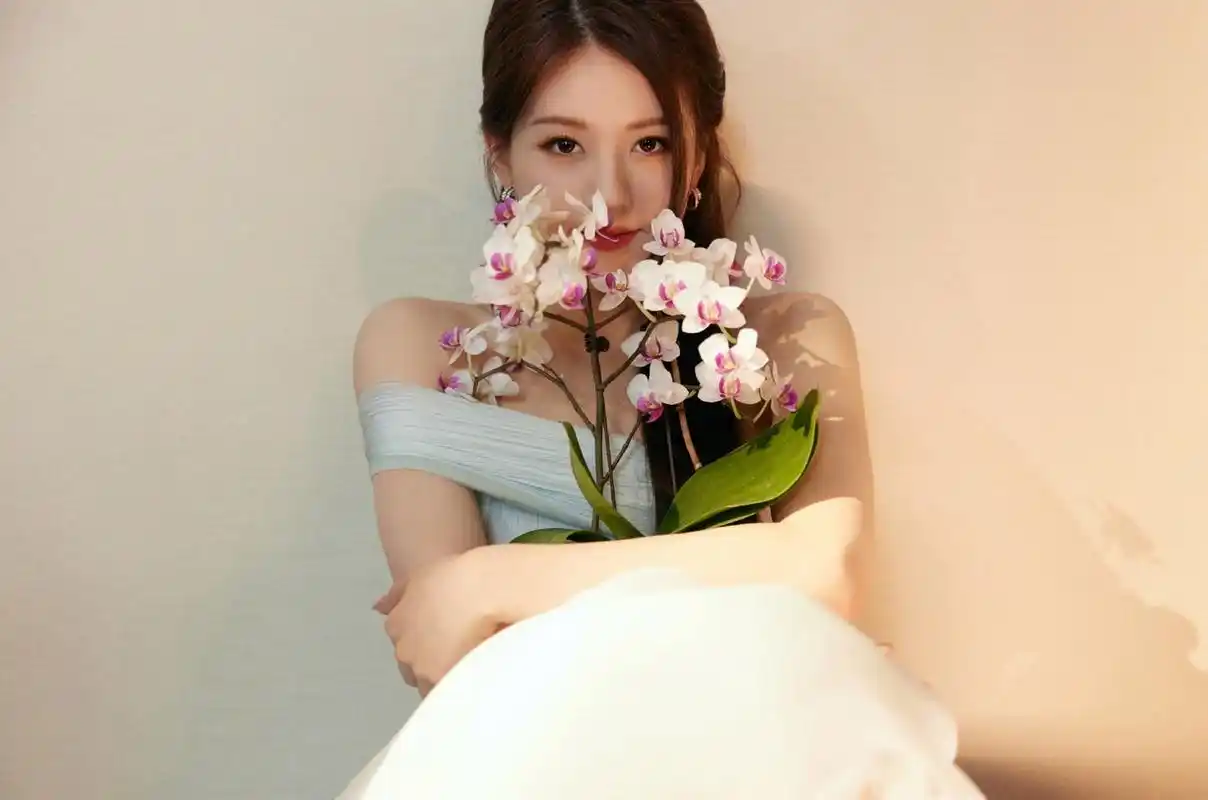 赵露思# 甜美可爱,俏皮灵动的小仙女,清纯唯美的容颜,婀娜多姿的旅铑