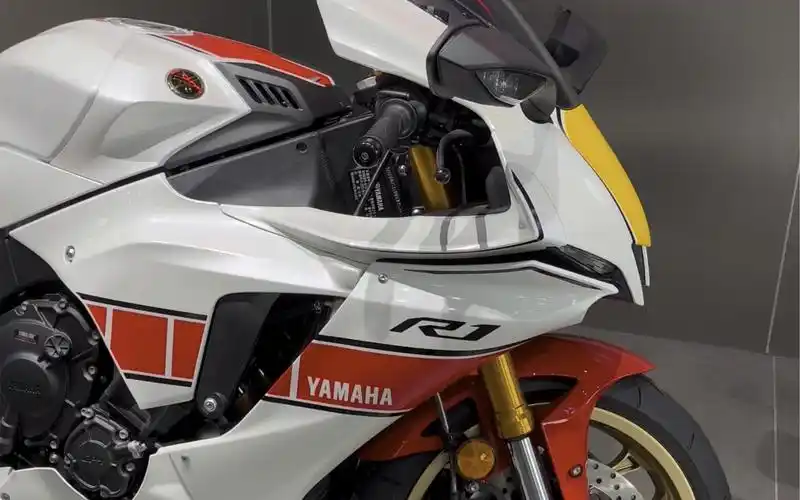 雅马哈r1 60周年纪念版