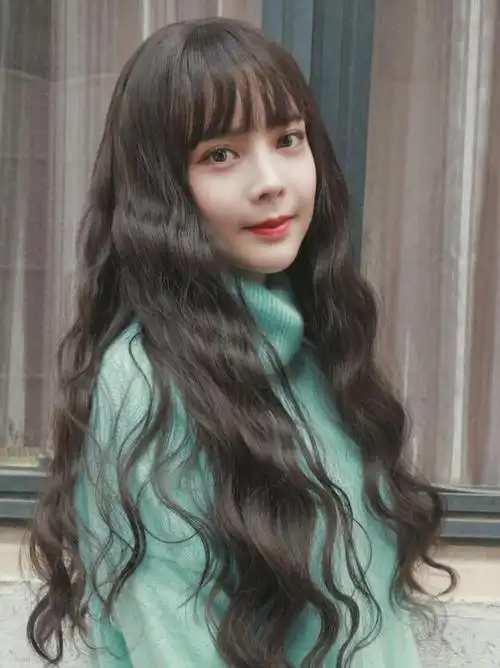 黑色长发烫什么卷好看 9款过年不染色卷发也能很时尚