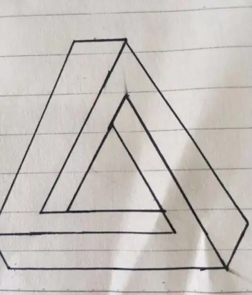 如何画一个无限循环的立体三角形