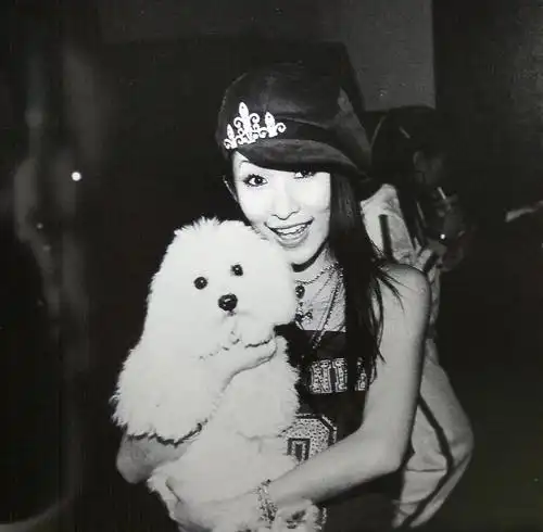 萧亚轩《我喜欢你快乐》绝密照片