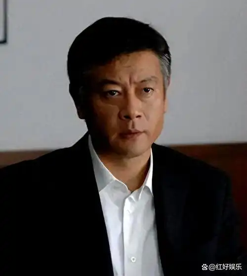 演员巫刚:离婚19年无儿无女,62岁仍单身,有陈瑾相伴余生不孤单