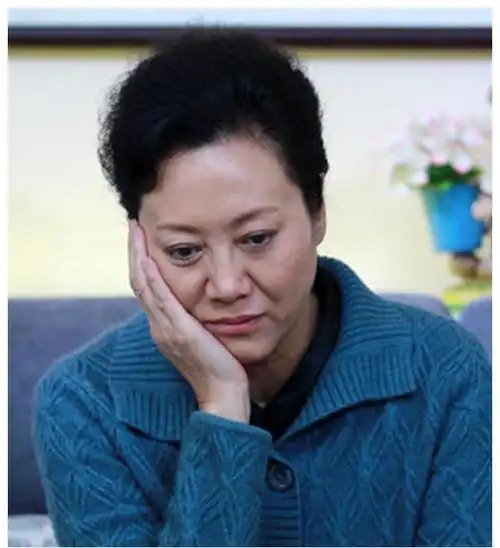 王丽云与初恋分居岁月长明星女儿成骄傲母女情深难掩心中忧