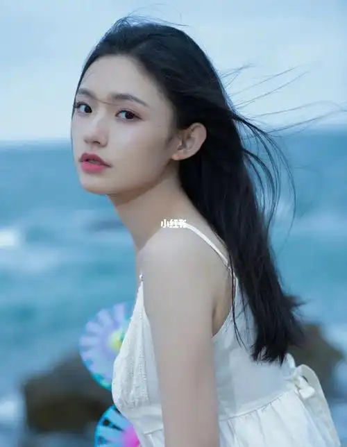 林允这组照片怎么那么纯呐