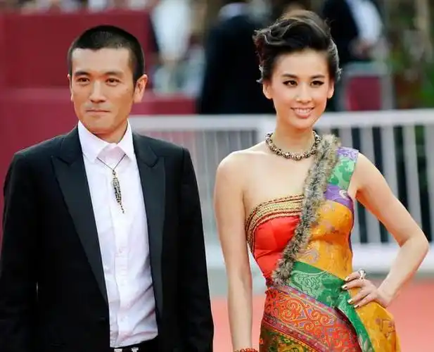 黄圣依隐瞒身份八年被称周星驰背叛者是最深藏不露的人