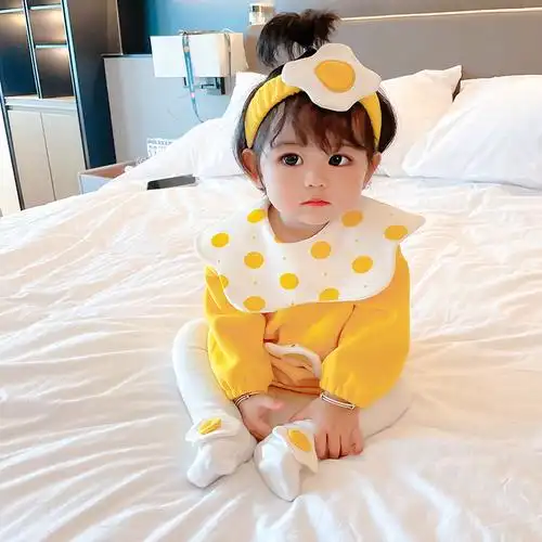 婴儿宝宝套装外套卫衣冬装春秋服女儿童外出连身衣