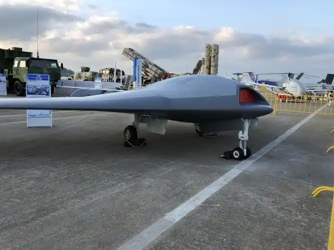 中国又一款隐身飞翼无人机亮相珠展