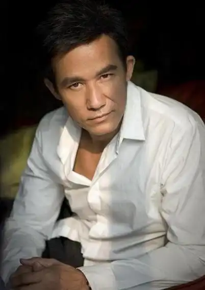 李子雄60岁不服老肌肉暴增老夫少妻压力大娇妻美过范冰冰