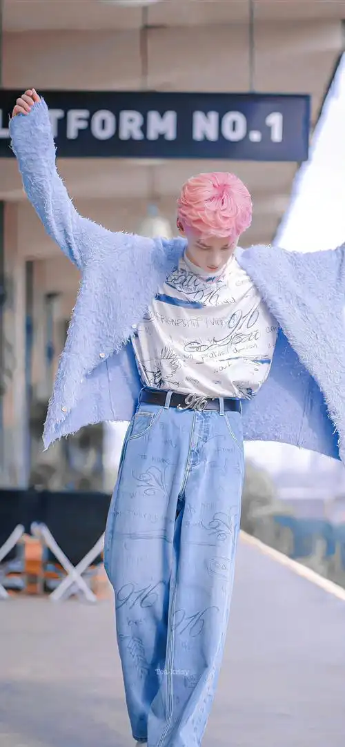 白敬亭|粉发男爱豆 cr.tea-krisy #白敬亭# 67