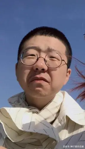 李诞能给女性内衣做宣传?不知道你怎么看,反正我觉得全身不舒服