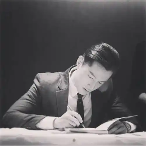 胡歌这四海八荒谁能与你匹配