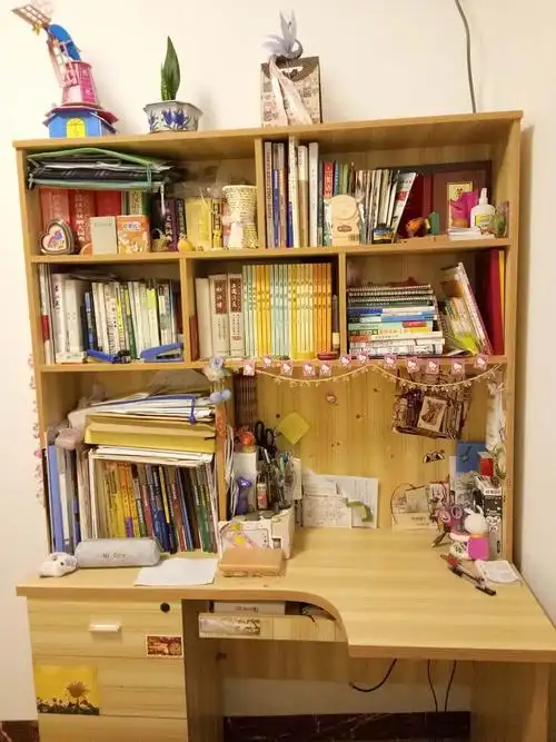 深圳低价出八九成新书柜 书桌(一体化),628就是.