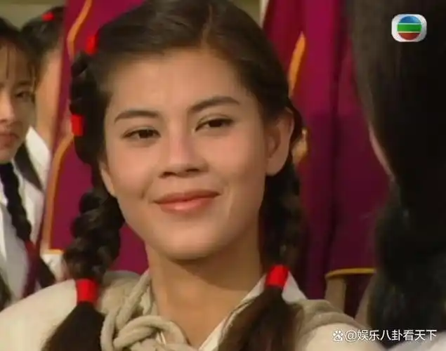 回顾都说双麻花辫土气,7位香港女演员告诉你,土的是人不是辫子
