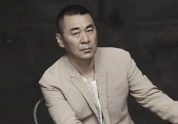 陈建斌-陈建斌个人资料及图片陈建斌简介年龄身高八卦-小薇女性时尚