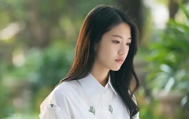 小敏家饰演陈佳佳的向涵之为什么是美国国籍