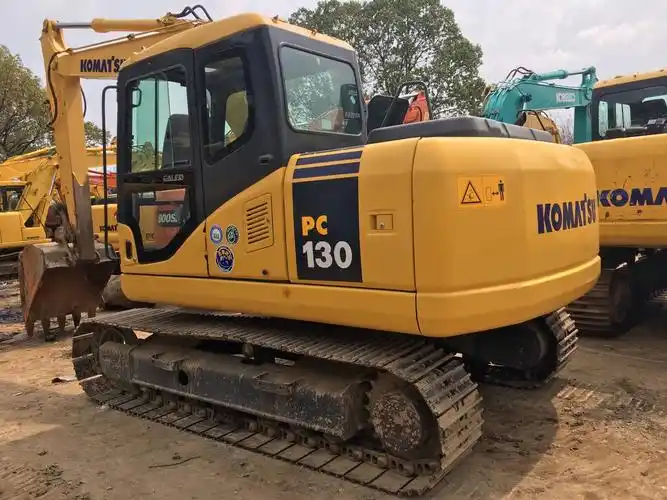 小松pc130-7挖掘机