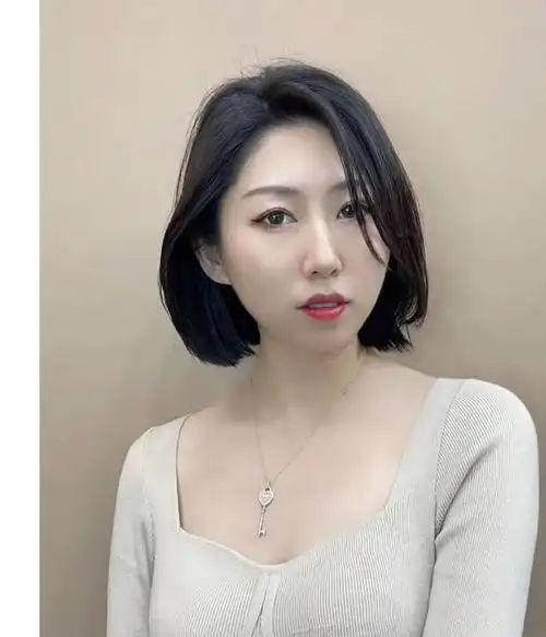 40岁女人适合什么发型这8款新发型显年轻气质显脸小还洋气