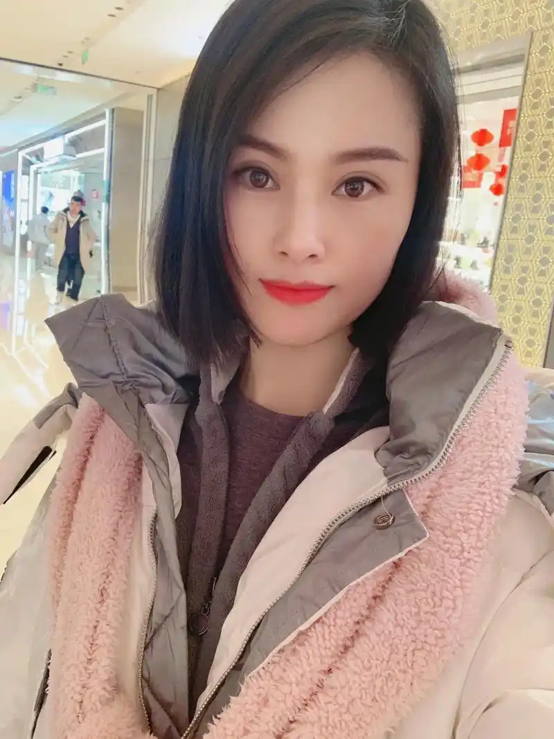 40岁了,坦然接受我的青春已经结束了…… 中年妇女大正月穿着 - 抖音