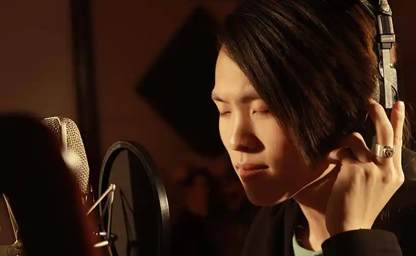 因《好声音》大火,被称为"人气王",如今出演电视却无人认出!