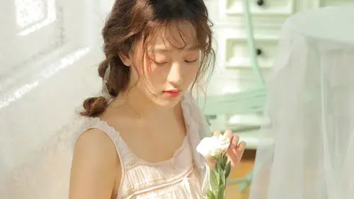 白纱唯美女生高清桌面壁纸壁纸2