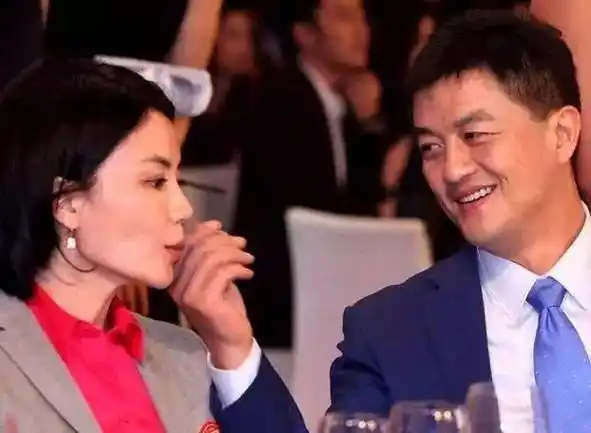 李亚鹏:6任女友无缝衔接,令周迅王菲都着迷的人,只欣赏一位_瞿颖_柯蓝