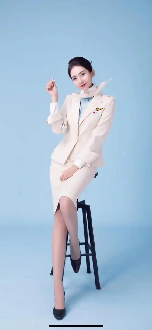 大韩航空的美女空姐一个地地道道的川妹子