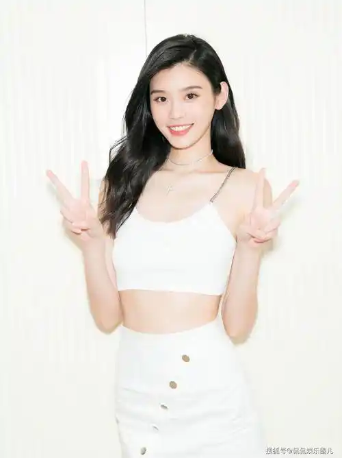 不愧是维密超模!34岁奚梦瑶,饱满性感如此迷人啊!_成功_个性_成为了