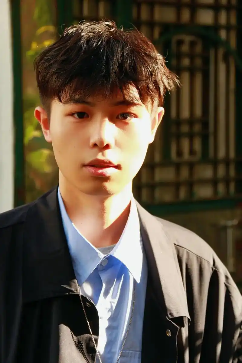 谁又说普通男生不能拍出好照片谁又说少年不会成长