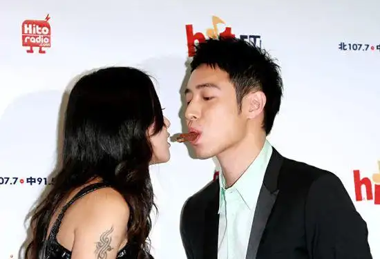 与张韶涵密恋3年却疑因范玮琪分手潘玮柏最终娶了女网红