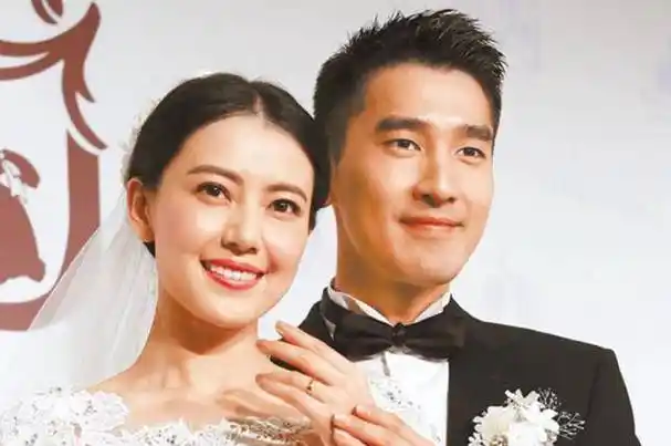 赵又廷和高圆圆的甜蜜恩爱让人羡慕不已