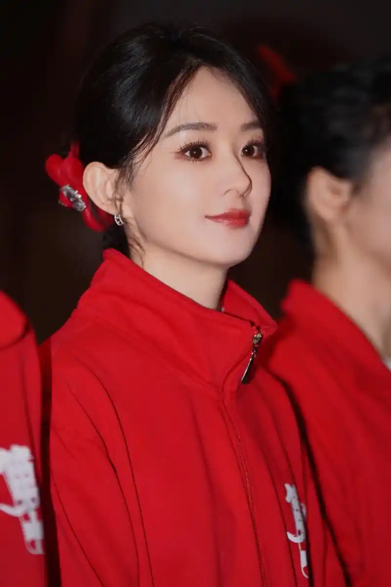 赵丽颖超话 《第二十条》路演day2-杭州.郝秀萍赵丽颖 感受早春拂晓.