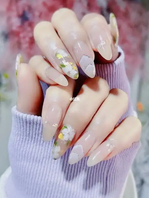 手绘花朵美甲