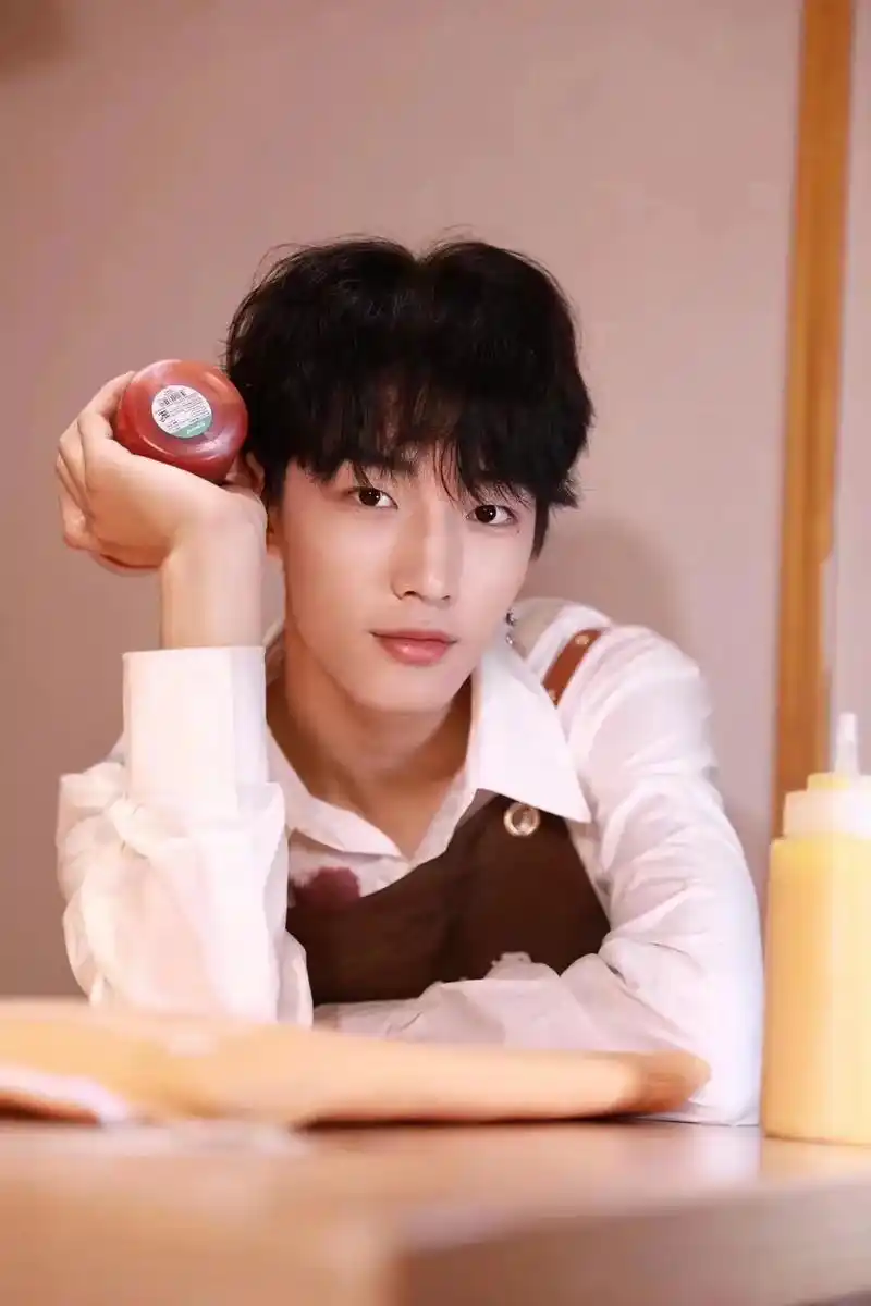 自己给自己代言.#秋楠家韩国料理 #林秋楠 #林诺澜 @ch - 抖音