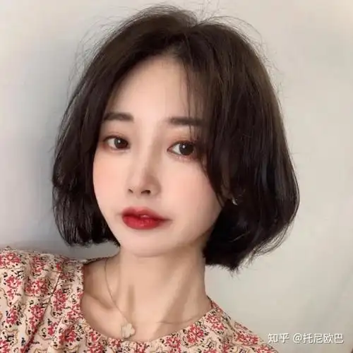 发型女2021新款中短发,中短发时髦不打折