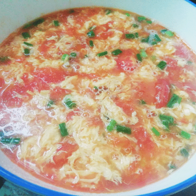 番茄鸡蛋汤,清新爽口,一出锅都抢着喝