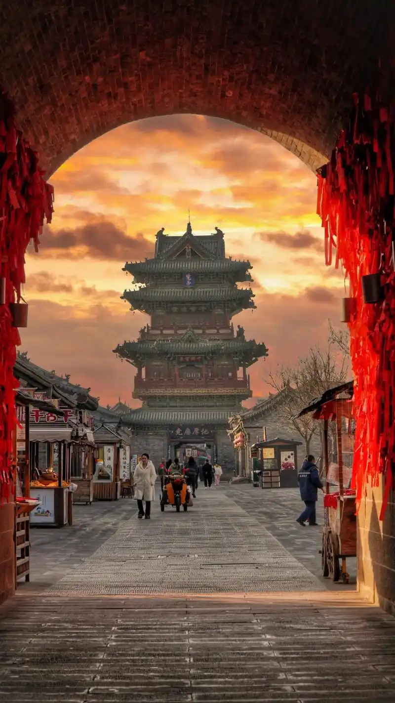 山西古建筑,太原古县城,复刻锦绣龙城之美.这个景区进城免费, - 抖音