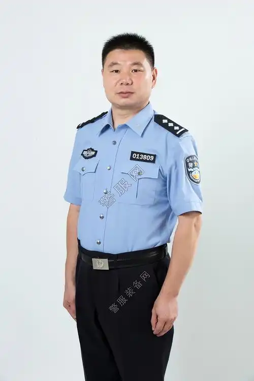 神农架警察束腰夏执勤-警服网