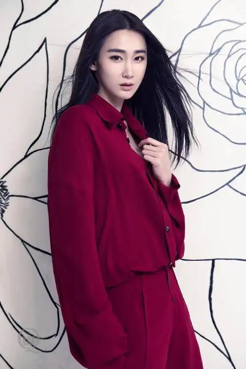 于果(中国内地女演员)_尚可名片