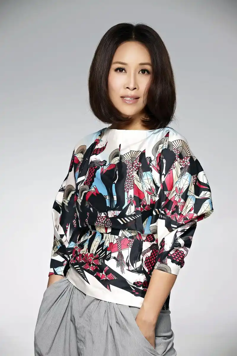 孟桐一句承诺让那英走进婚姻,丈夫如何对待继子和亲生女儿?