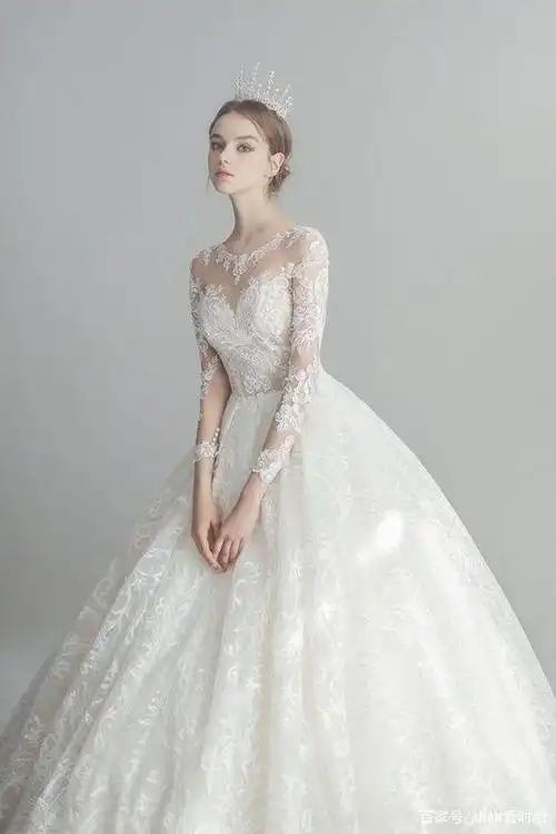 唯美高定婚纱礼服,头戴梦幻王冠,变身贵族女王!