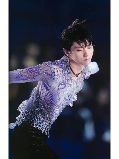 穿不下了#羽生结弦  #羽生統弦  #羽生结弦小水晶  #羽生结弦水晶记忆