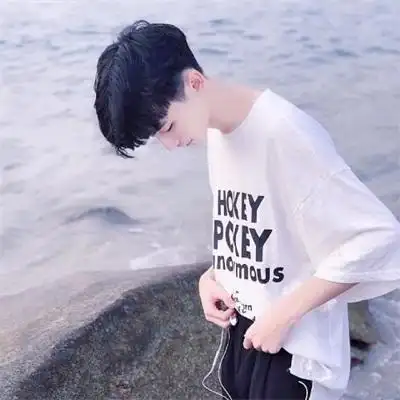 qq头像男生冷漠帅气 高清男头真人qq最新图片大全_男生头像_美头网