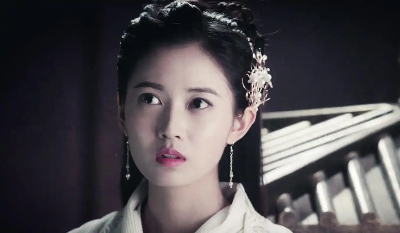 陈钰琪《倚天屠龙记》美图截修,这个赵敏扮相还是很美的