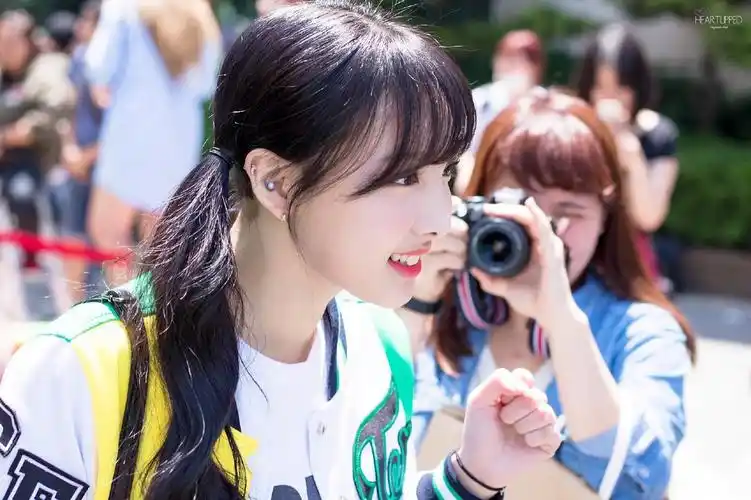 twice林娜琏高清饭拍手机壁纸