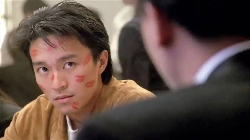 星爷在《赌侠》中的满脸口红印怎么来的?真实答案曝光让人吓一跳