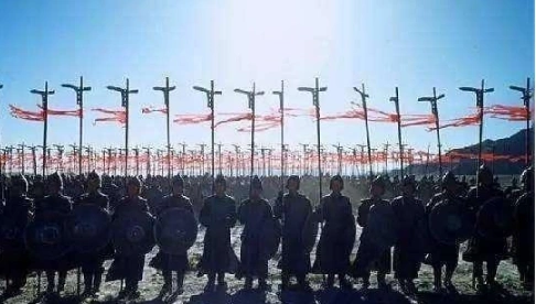 如果秦始皇的秦军出现在清末时期能抵挡八国联军的进攻吗