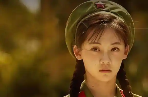 原创怪不得看苗苗那么眼熟原来是芳华里的她颜值变化也太大了