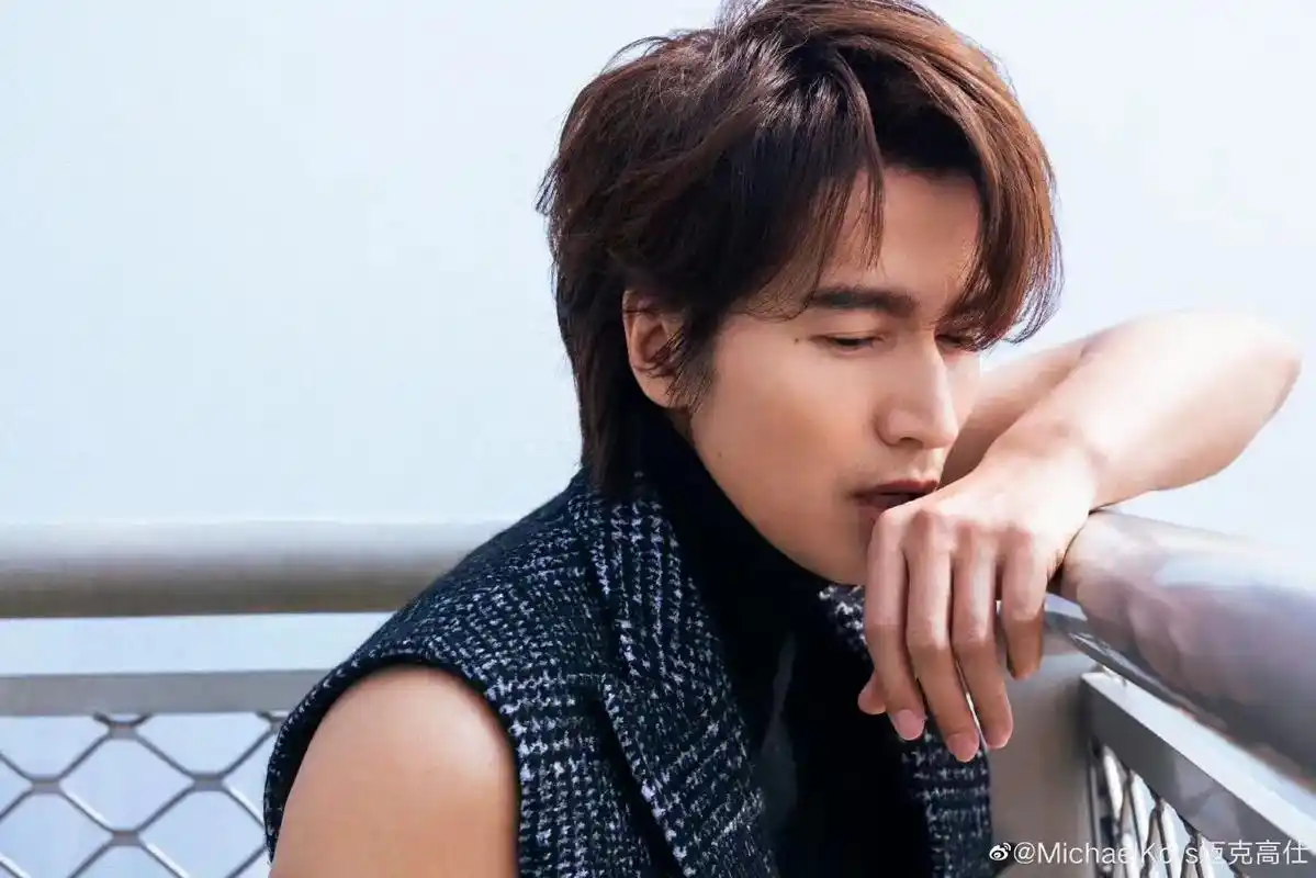 言承旭 时隔多年,还是那么帅 - 抖音