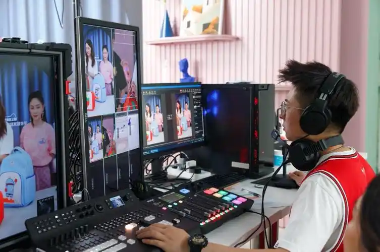 直播间幕后:胡可为您揭秘电影感级直播现场