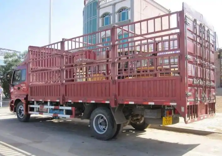 巴马找高栏车平板车拉货